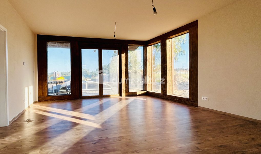 Prodej domu 120 m² s pozemkem 1 407 m², Zvěstov – náhled fotky 3