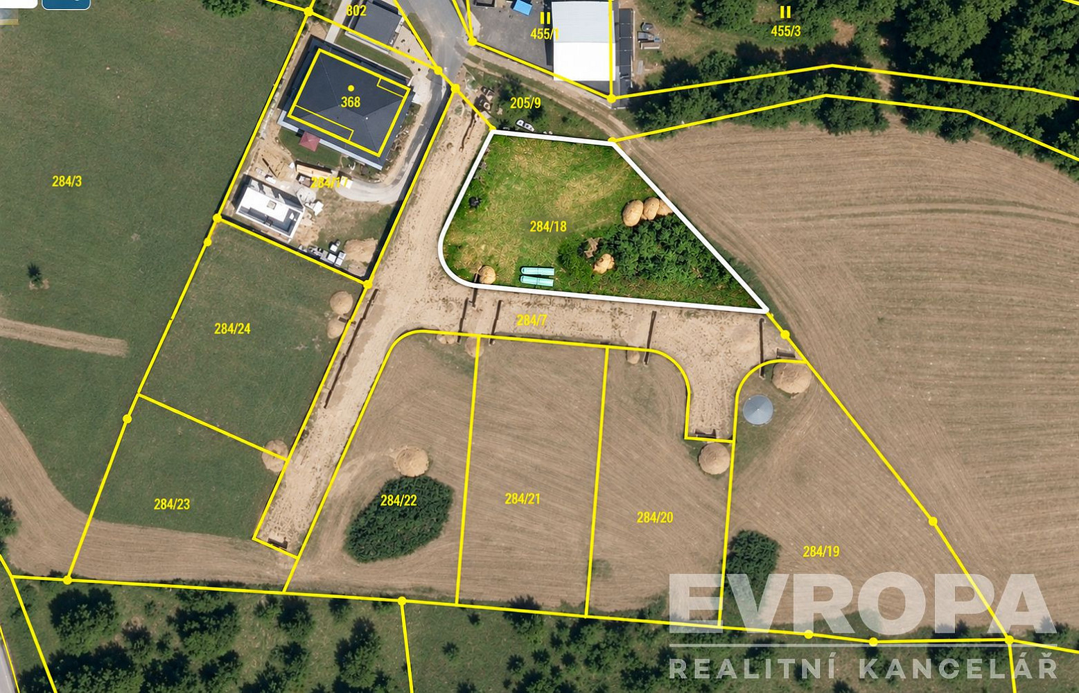 Prodej stavebního pozemku 964 m² – fotografie 2