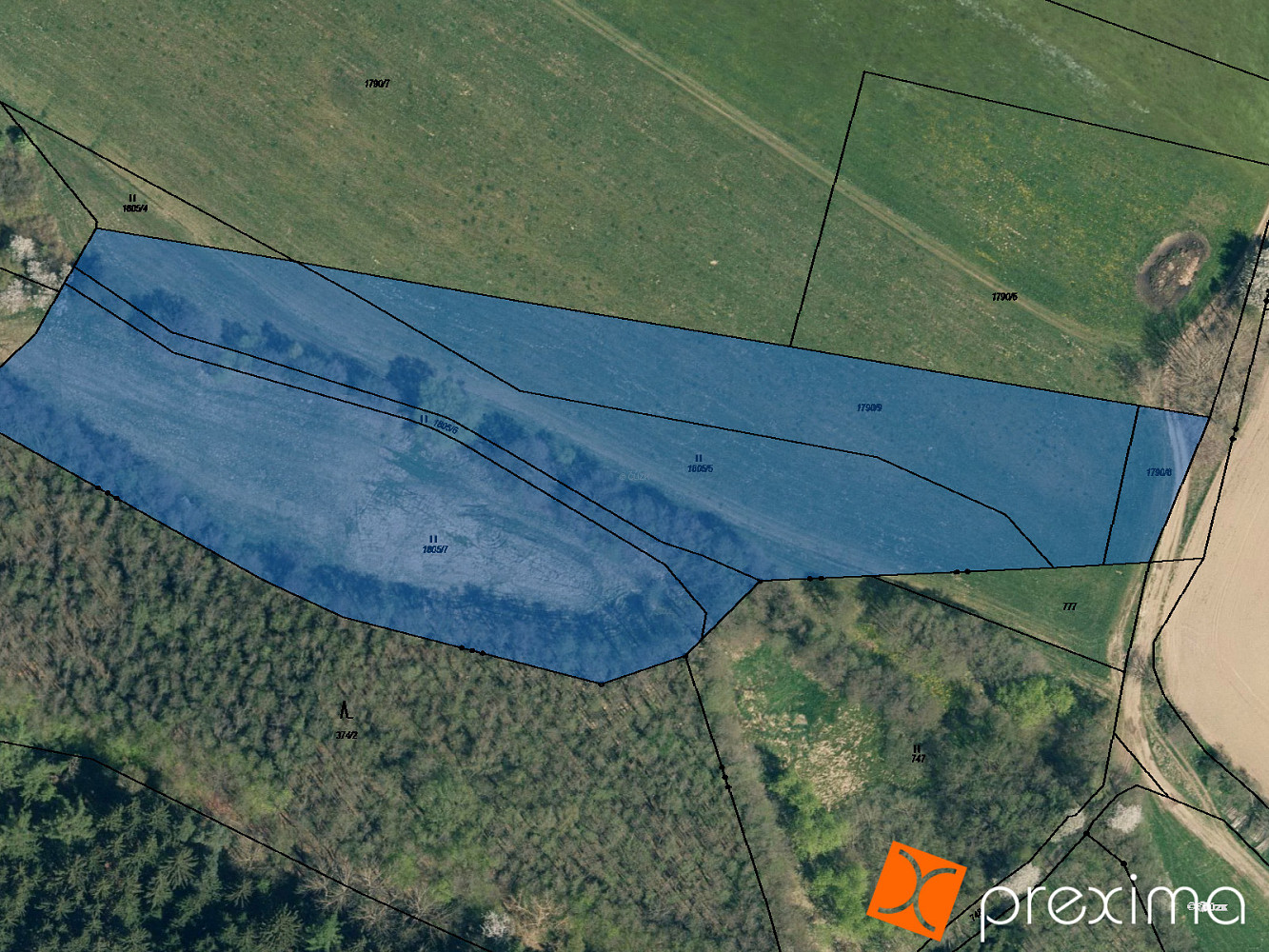 Prodej pole 1 445 m²