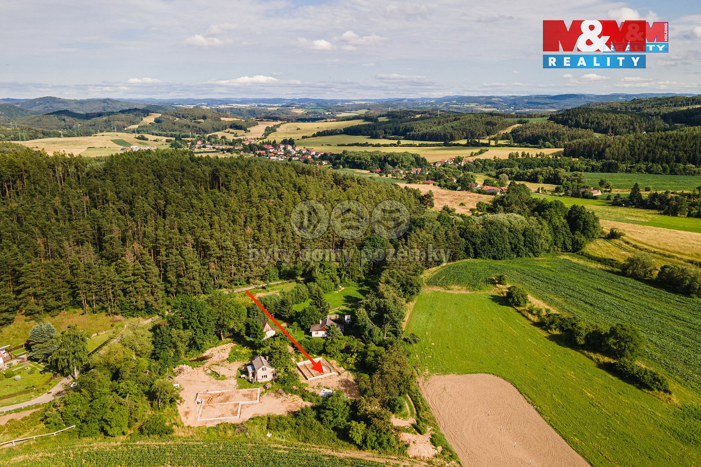 Prodej stavebního pozemku 787 m² – pohled 2