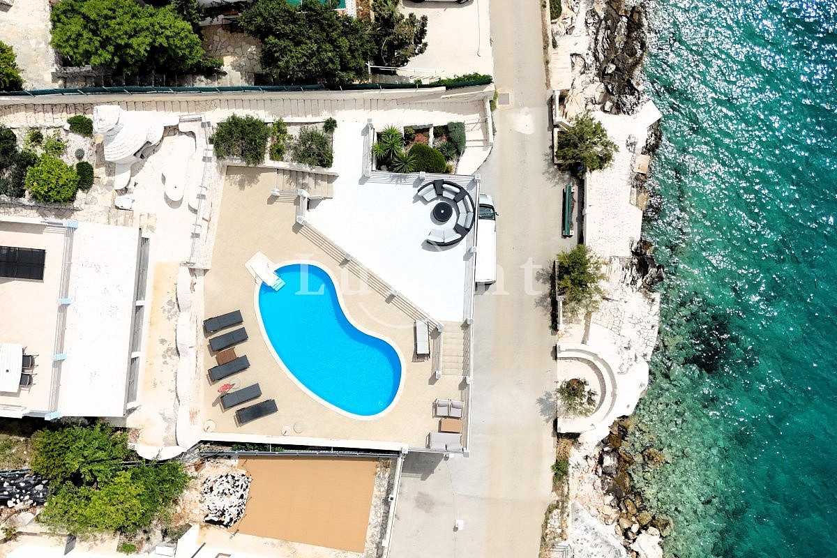 Prodej domu 500 m² s pozemkem 1 000 m²