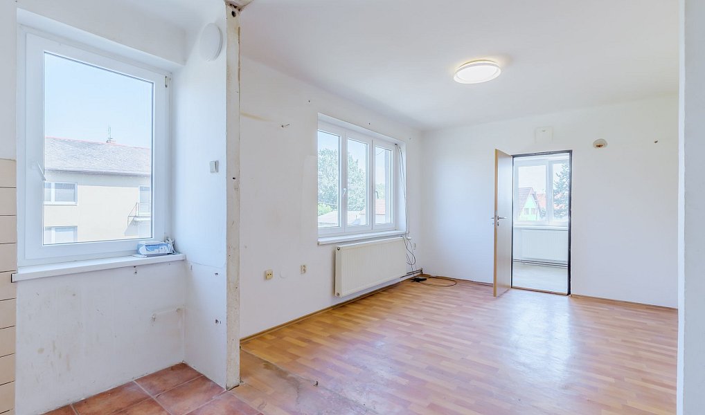Prodej bytu 4+kk 90 m², Býchory – náhled fotky 4