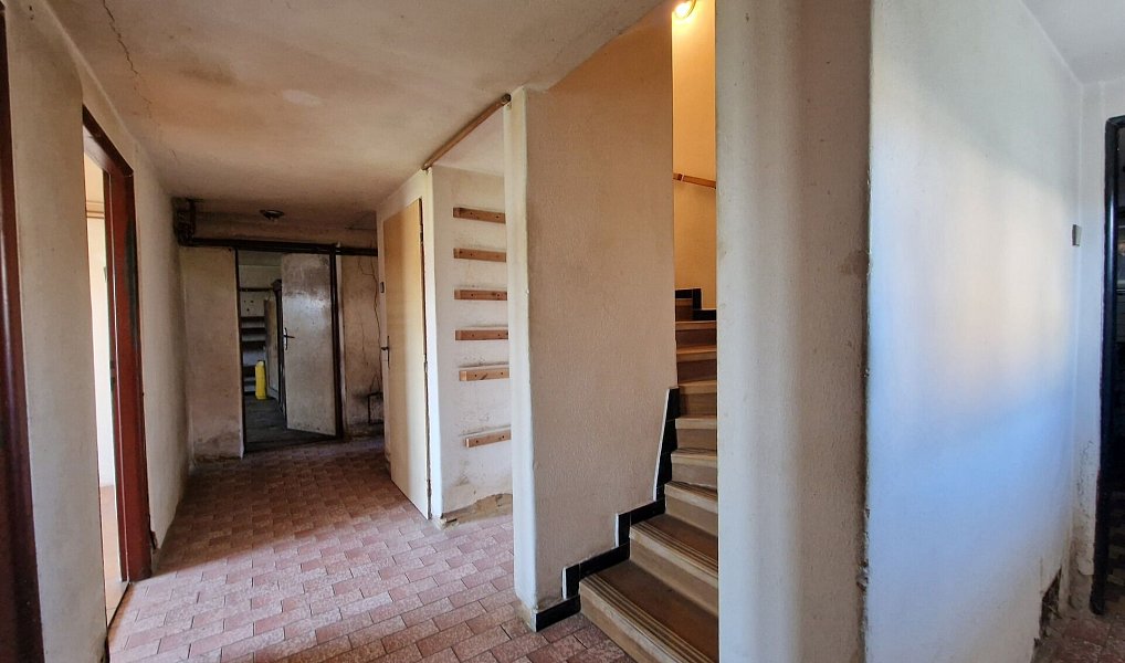 Prodej domu 300 m² s pozemkem 2 907 m², Hostomice – náhled fotky 13