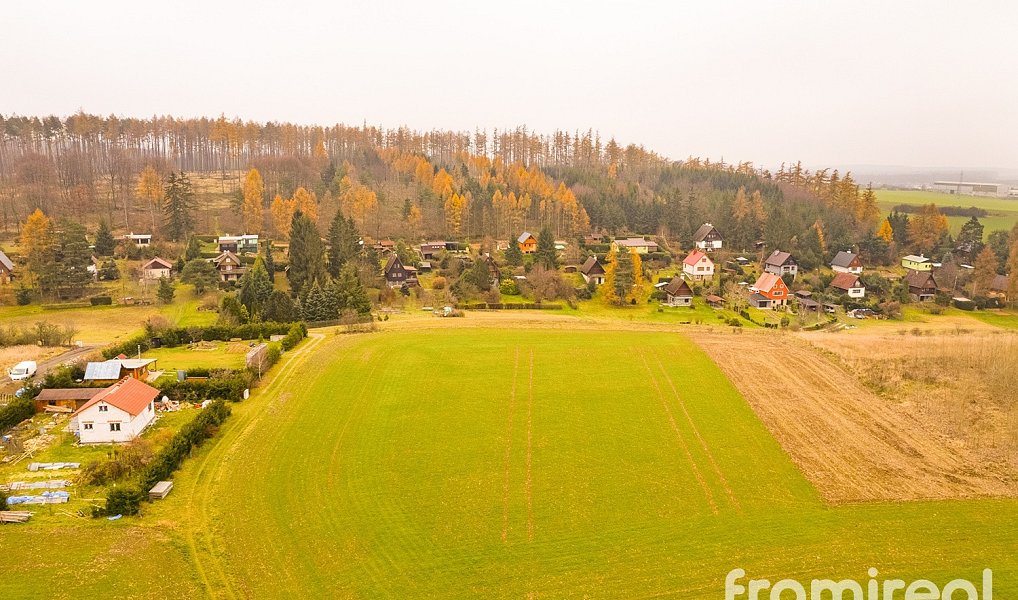 Prodej stavebního pozemku 1 949 m², Pucov – náhled fotky 4