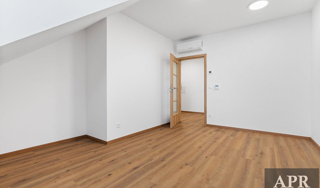 Pronájem bytu 2+1 58 m², Strážnice – náhled fotky 4