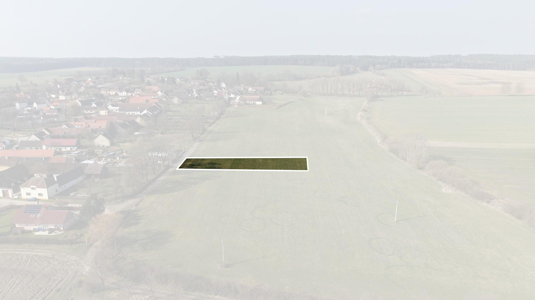 Prodej stavebního pozemku 1 975 m²