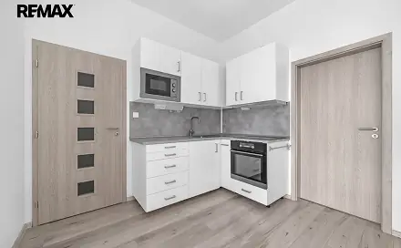 Pronájem bytu 2+kk 44 m², Slepá, Milovice - Mladá, okres Nymburk