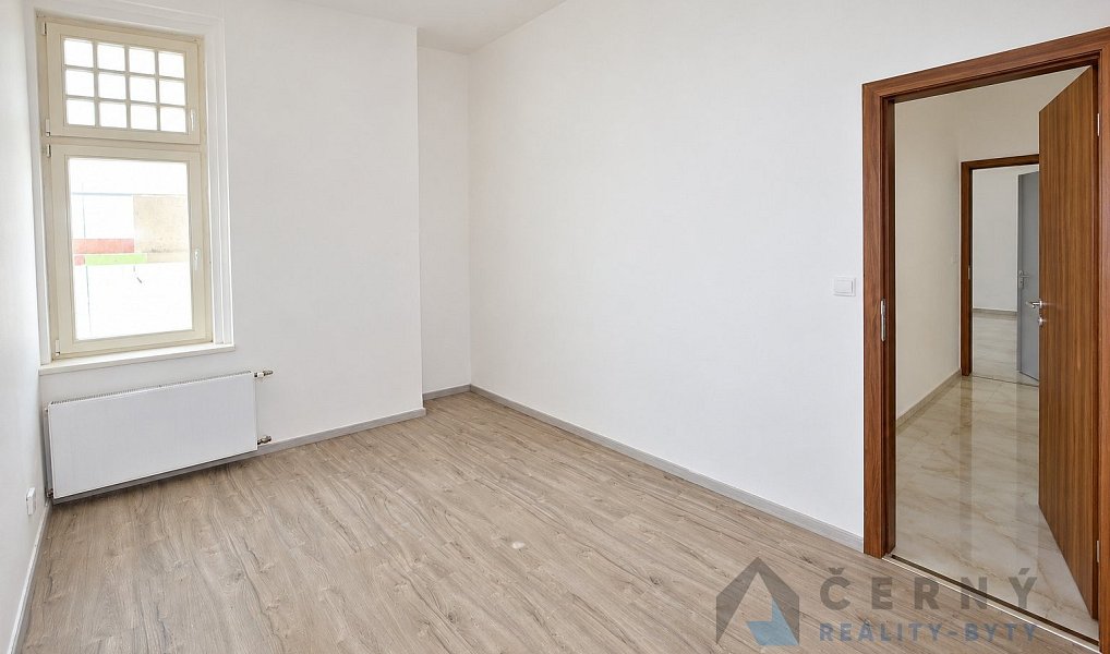 Pronájem bytu 2+1 45 m², Liberec – náhled fotky 12