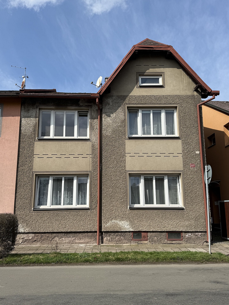 Prodej domu 250 m² s pozemkem 654 m², Hronov