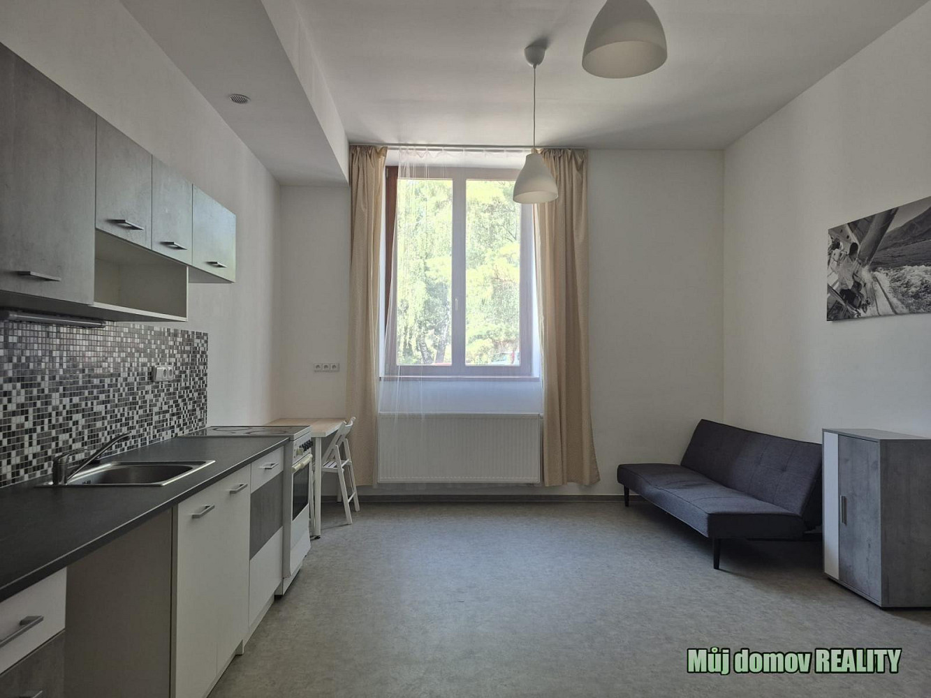 Pronájem bytu 2+kk 48 m² — photo 2