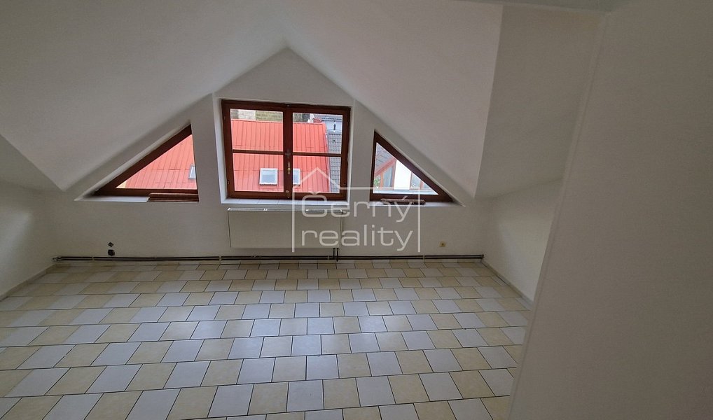 Prodej nájemního domu, činžáku 350 m², Chrudim – náhled fotky 12