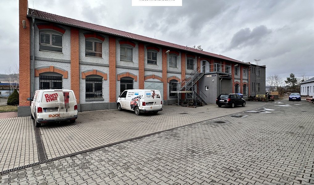 Prodej skladovacích prostor 1 088 m², Králův Dvůr – náhled fotky 12