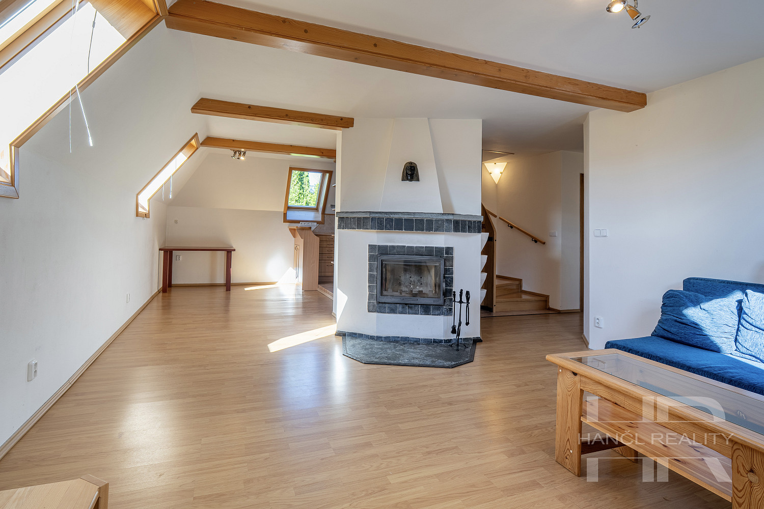 Prodej domu 202 m² s pozemkem 2 142 m² — photo 2