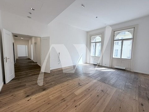 Pronájem kanceláře 179 m² — photo 4