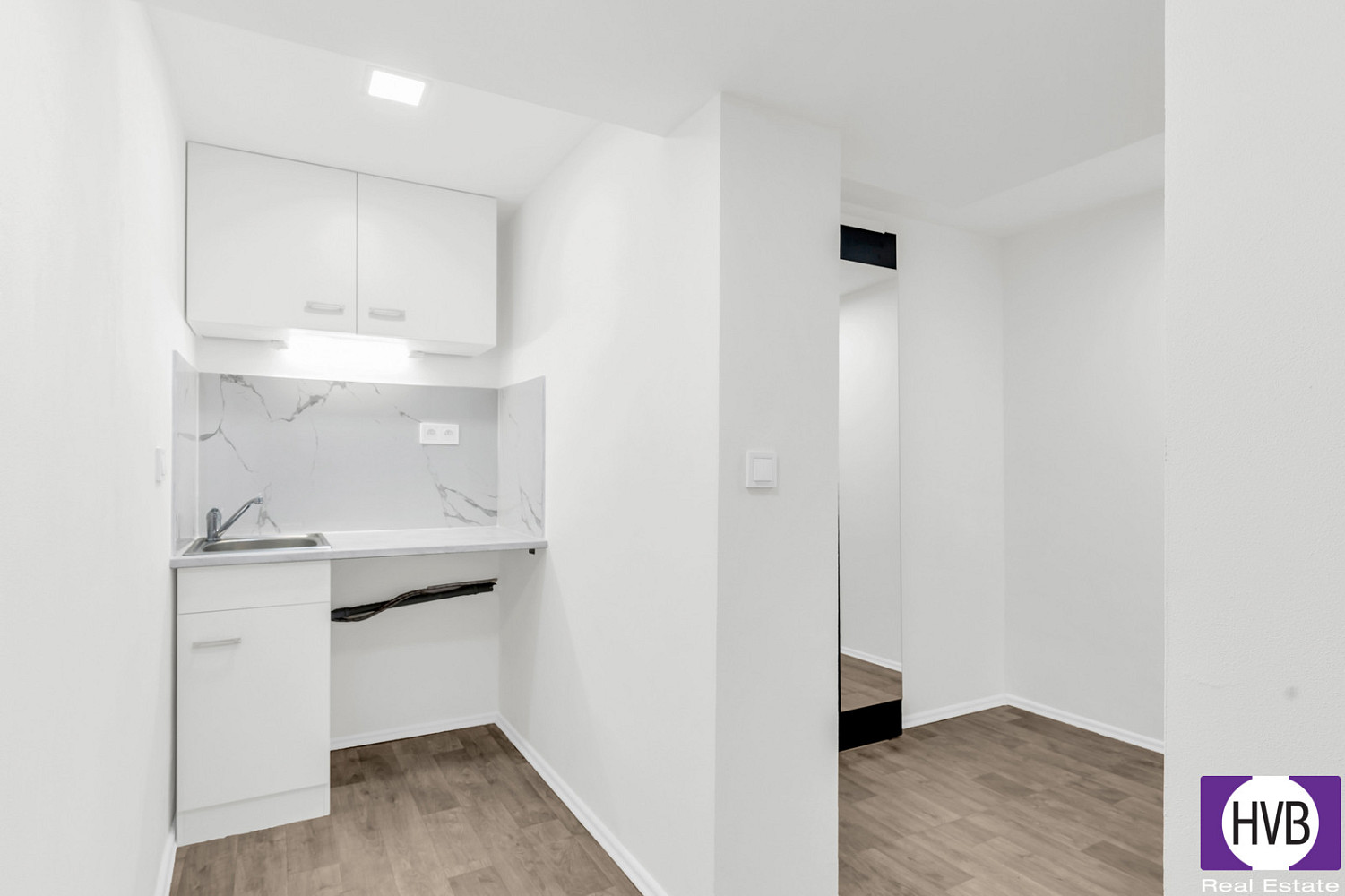Prodej bytu 1+kk 14 m² — photo 3