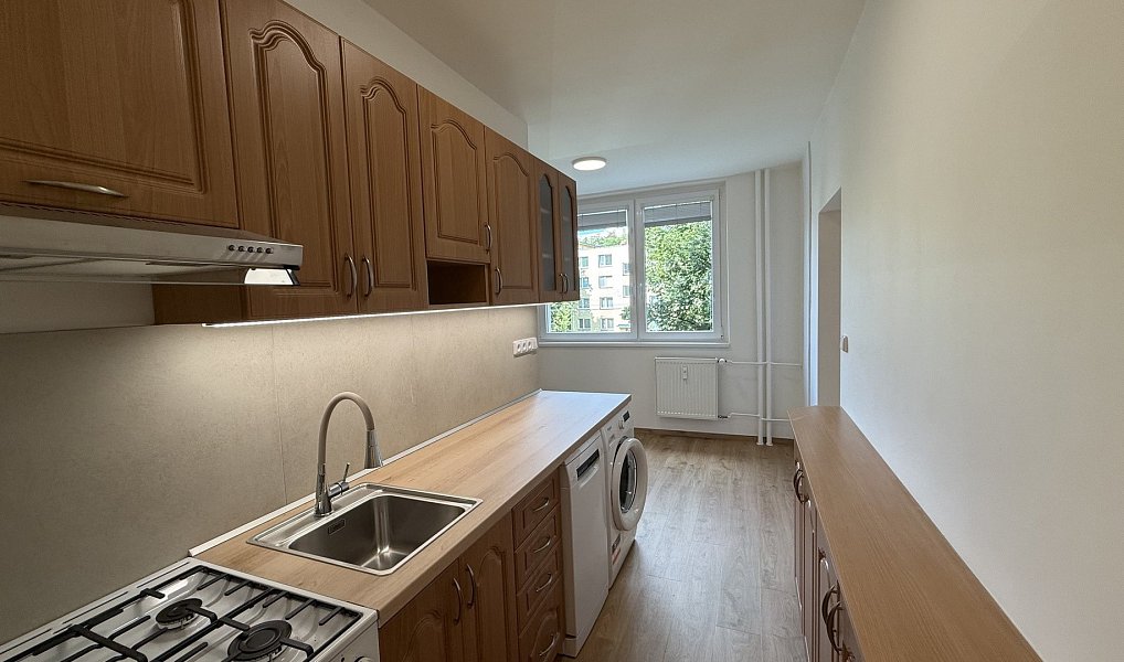 Pronájem bytu 2+1 63 m², Zlín – náhled fotky 12