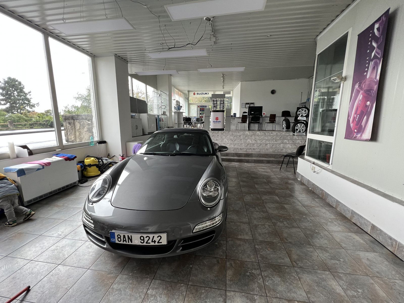 Prodej komerčního objektu (jiného typu) 700 m²