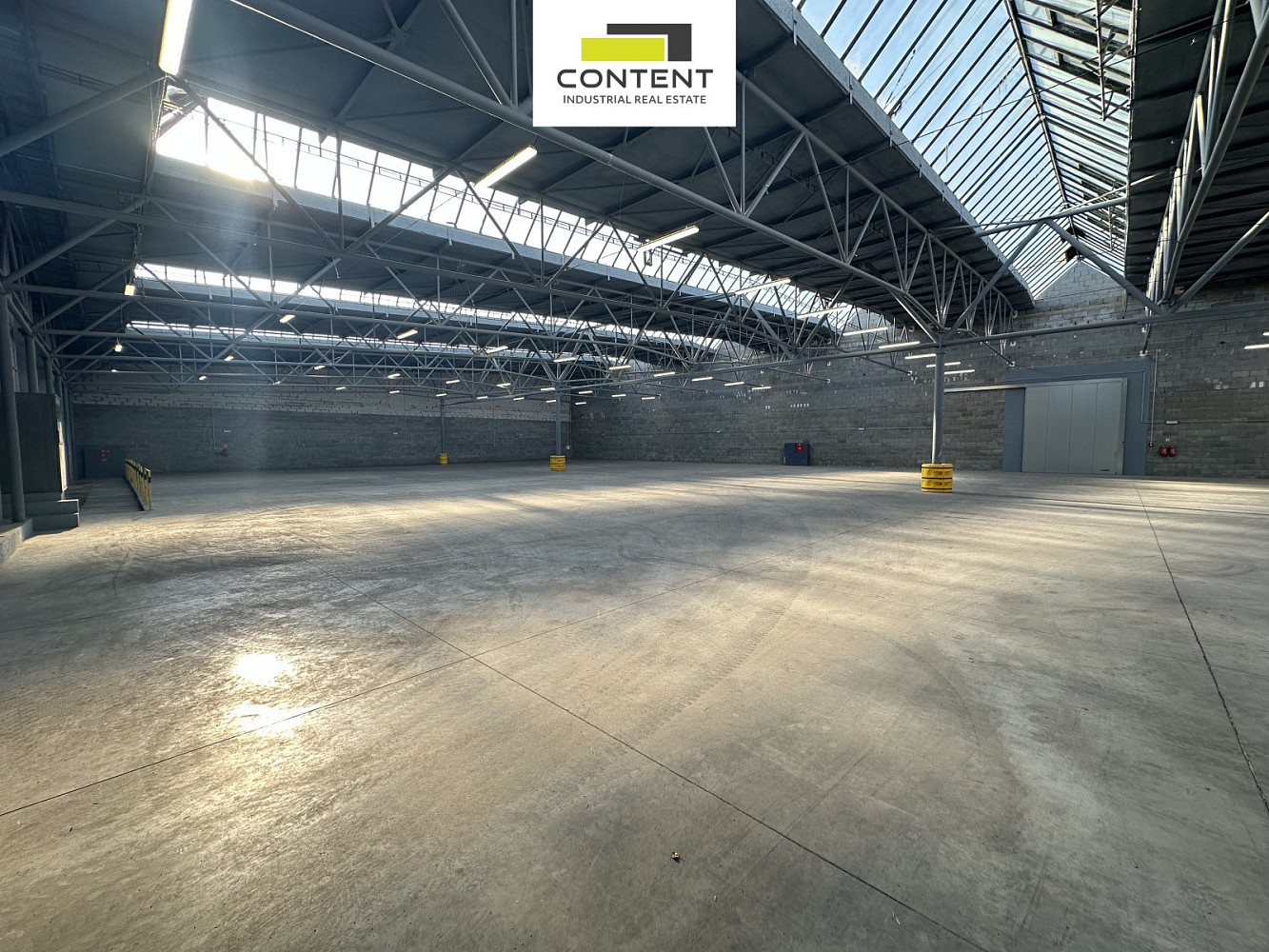 Pronájem skladovacích prostor 2 000 m² – fotografie 3