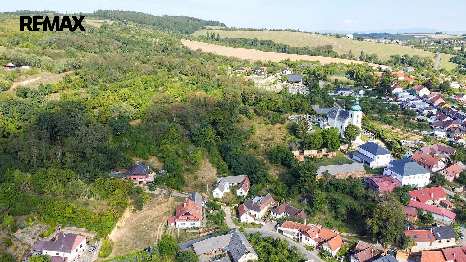 Prodej stavebního pozemku 3 489 m² – fotografie 2