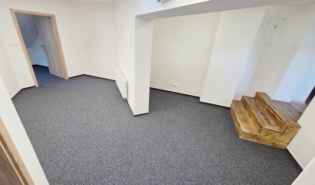 Pronájem kanceláře 194 m², Liberec – náhled fotky 11