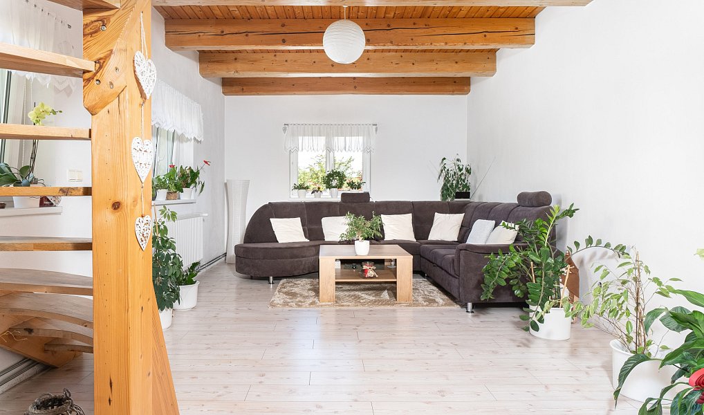 Prodej domu 520 m² s pozemkem 1 414 m², Cheb – náhled fotky 2