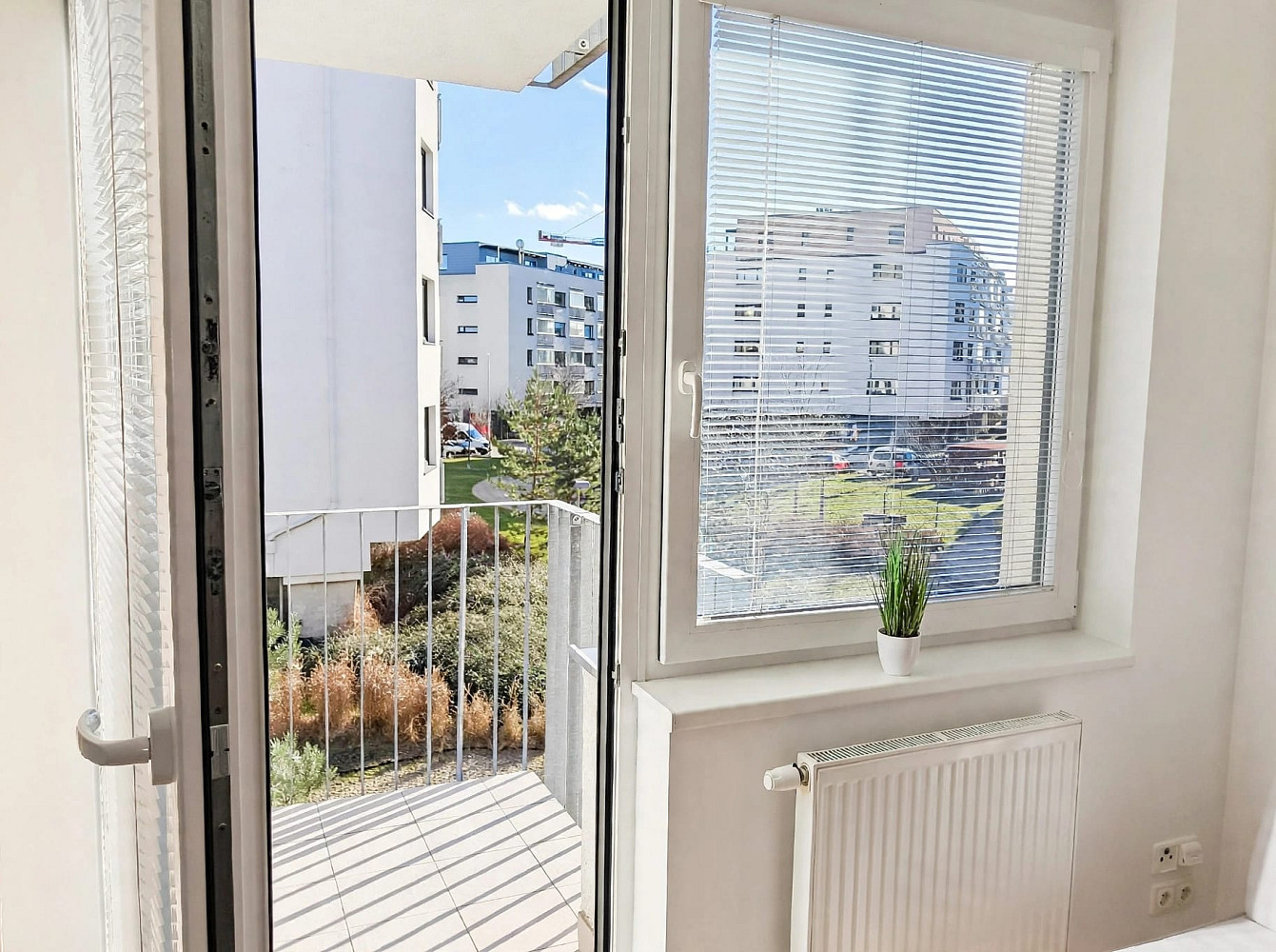 Pronájem bytu 1+kk 30 m² – fotografie 5