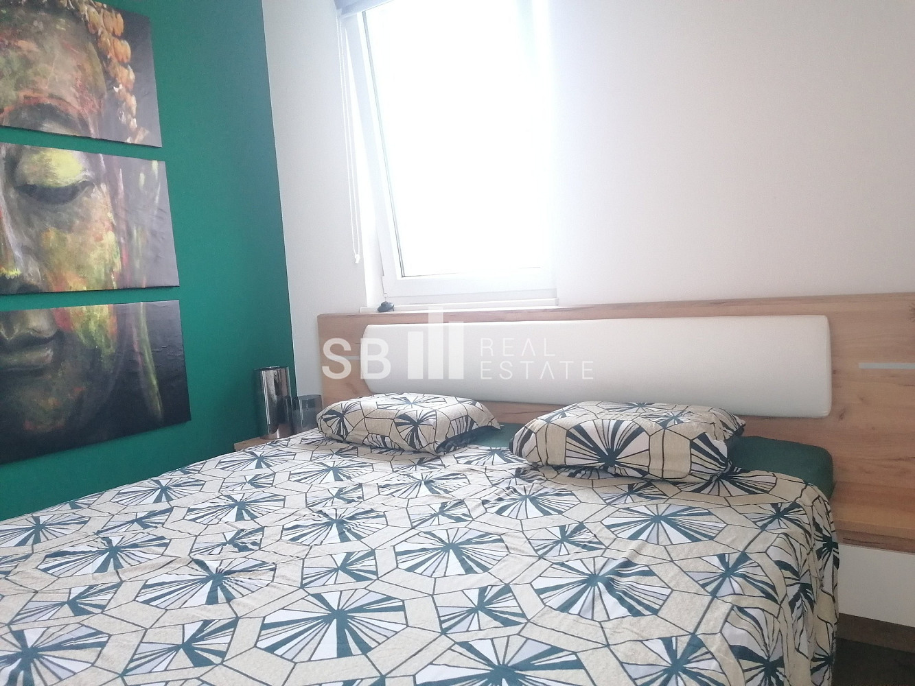 Pronájem bytu 2+kk 40 m² – pohled 2