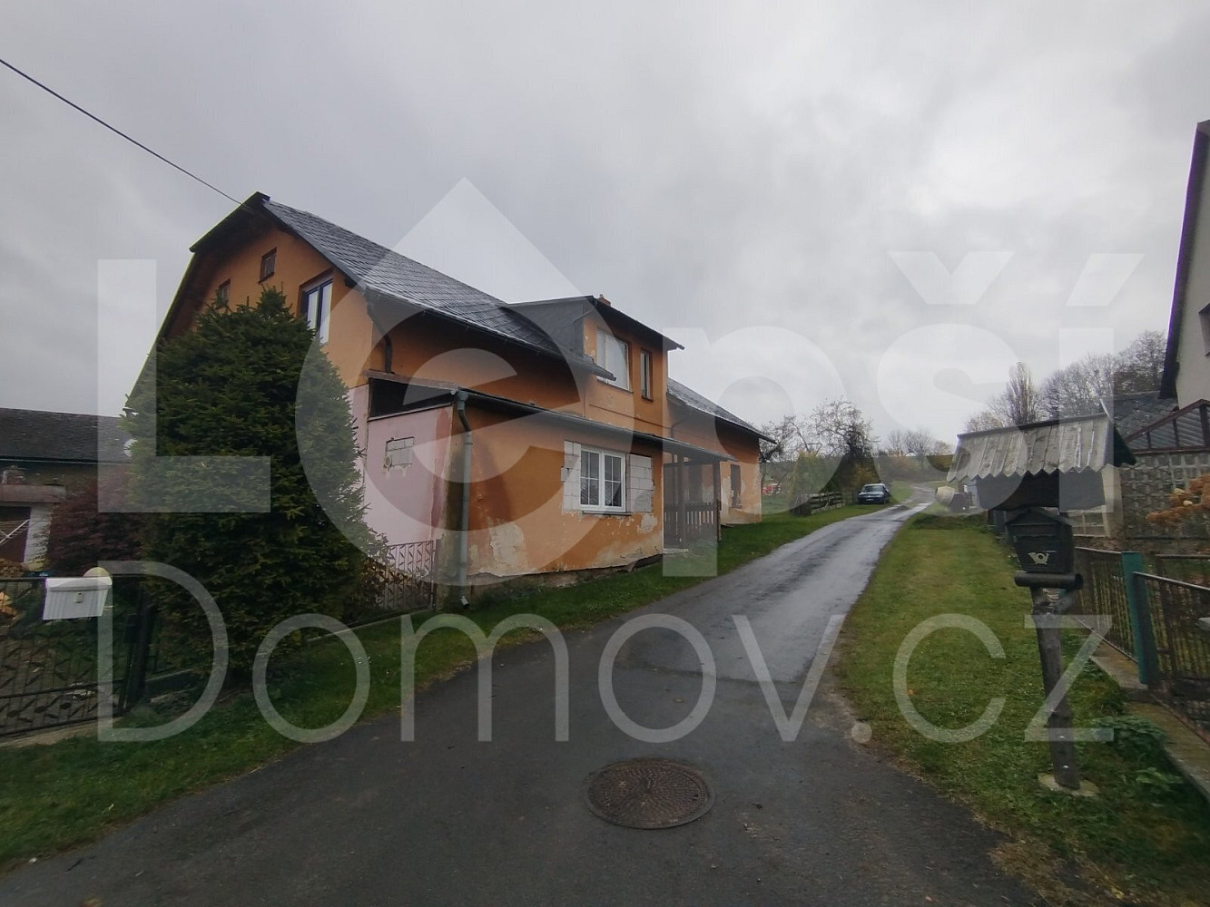 Prodej domu 362 m² s pozemkem 900 m² – fotografie 2