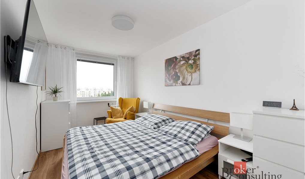 Prodej bytu 3+1 73 m², Praha – náhled fotky 3