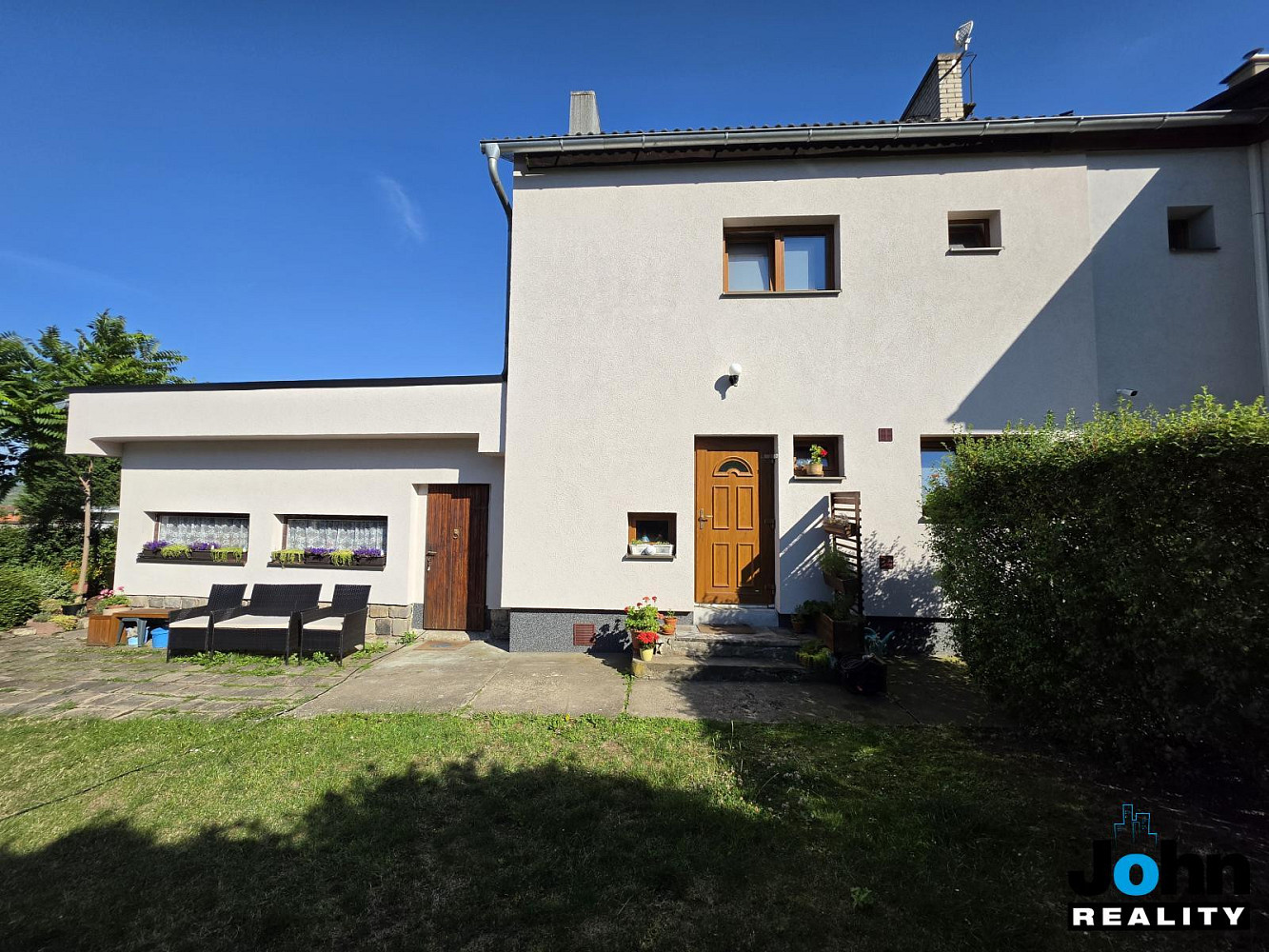 Prodej domu 200 m² s pozemkem 463 m² – fotografie 2