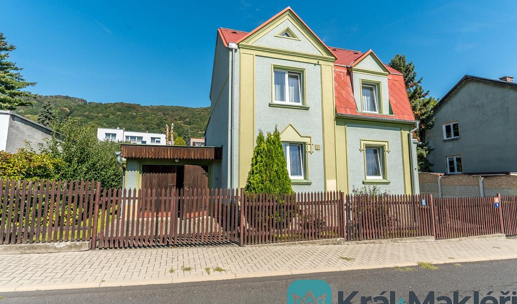 Prodej domu 183 m² s pozemkem 521 m², Krupka – náhled fotky 2