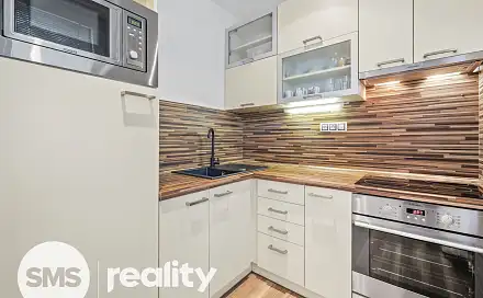 Pronájem bytu 2+1 54 m², Lidická, Třebíč - Borovina