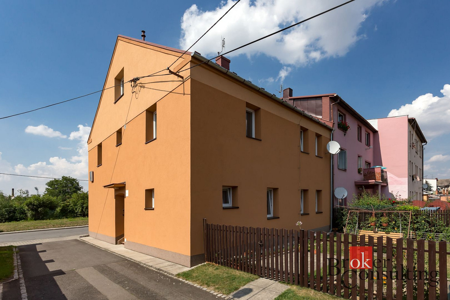 Prodej domu 202 m² s pozemkem 295 m²