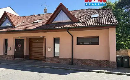 Pronájem domu 200 m² s pozemkem 500 m², Labská, Pardubice - Bílé Předměstí