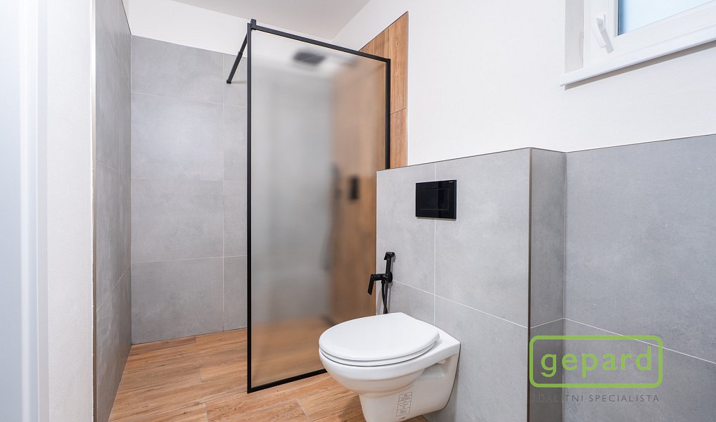 Prodej domu 82 m² s pozemkem 323 m², Černošice – náhled fotky 32