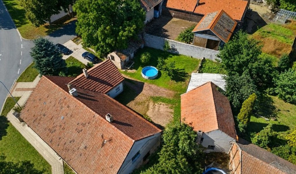 Prodej domu 247 m² s pozemkem 976 m², Bříza – náhled fotky 27