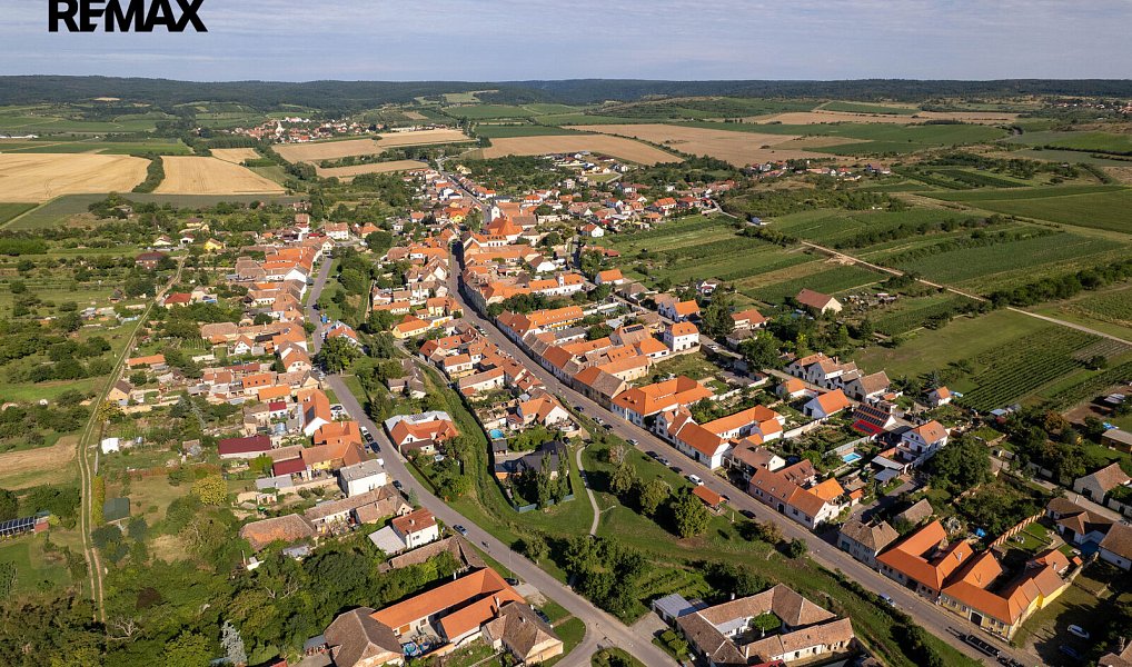 Prodej pozemku 739 m², Šatov – náhled fotky 2
