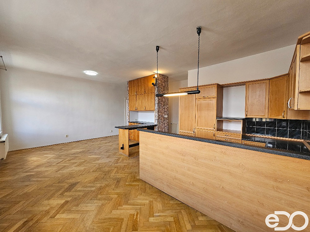Pronájem bytu 2+kk 73 m² – fotografie 2