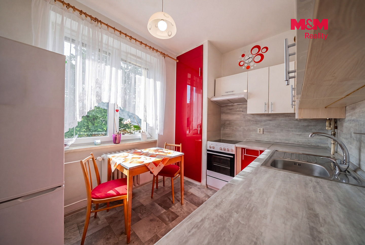 Prodej bytu 3+1 71 m² — photo 2