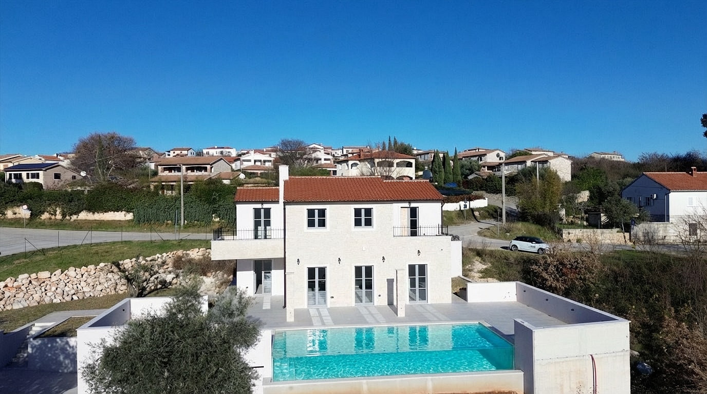 Prodej domu 303 m² s pozemkem 1 171 m²