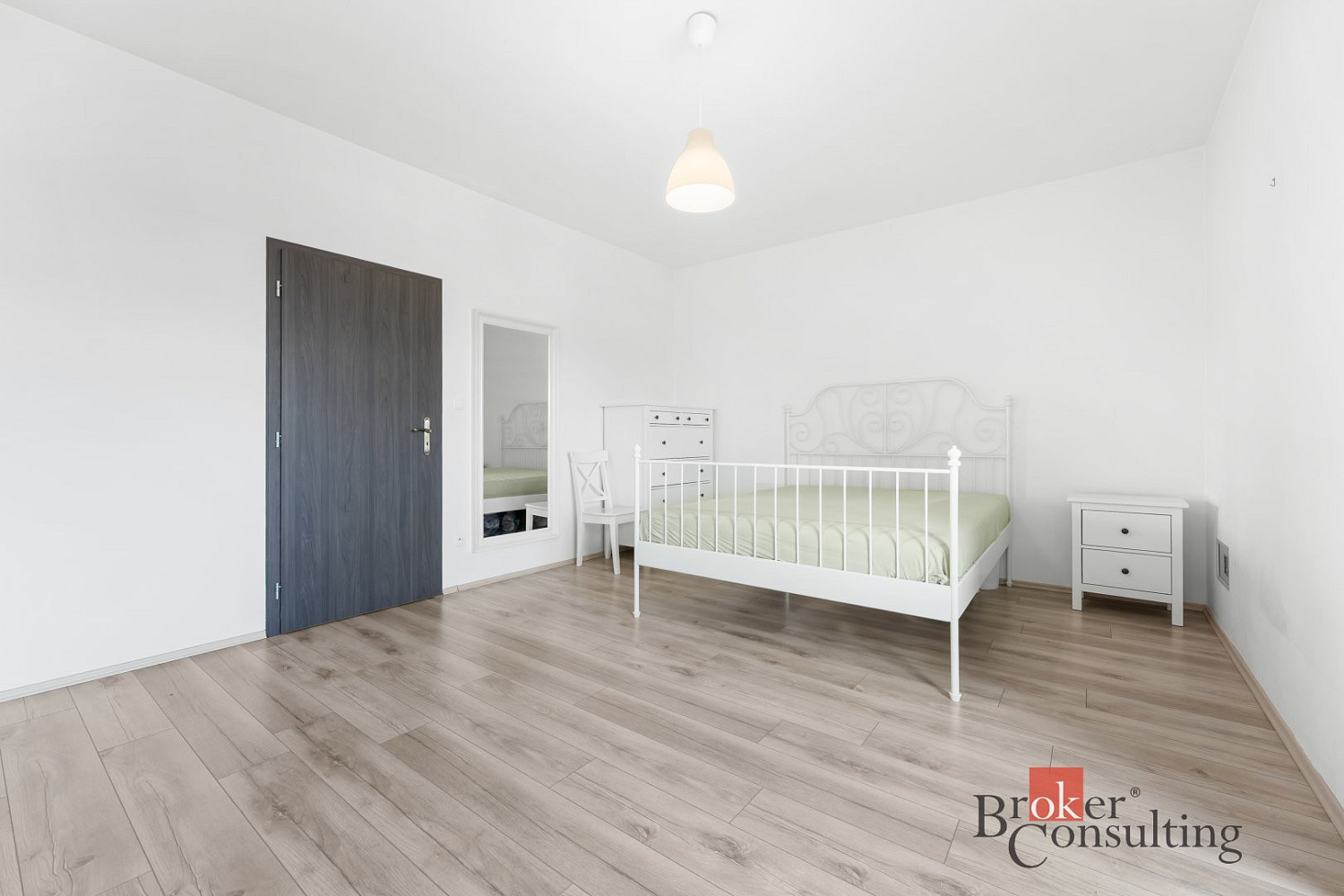 Pronájem bytu 2+kk 87 m² – fotografie 4