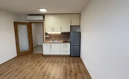 Pronájem bytu 1+kk 31 m², U Nemocnice, Břeclav