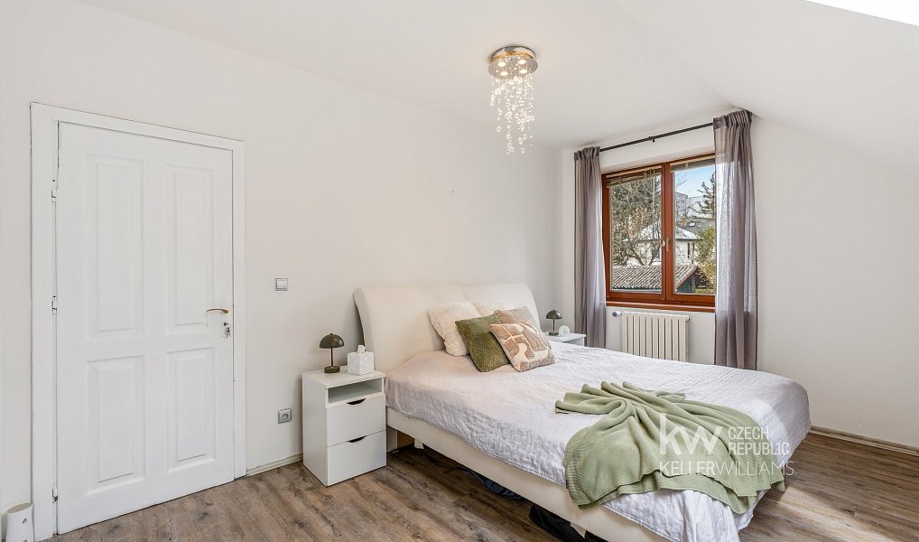 Prodej domu 121 m² s pozemkem 388 m², Hostivice – náhled fotky 23