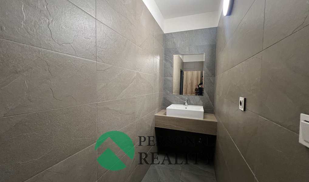 Pronájem výrobních prostor 1 106 m², Herink – náhled fotky 12