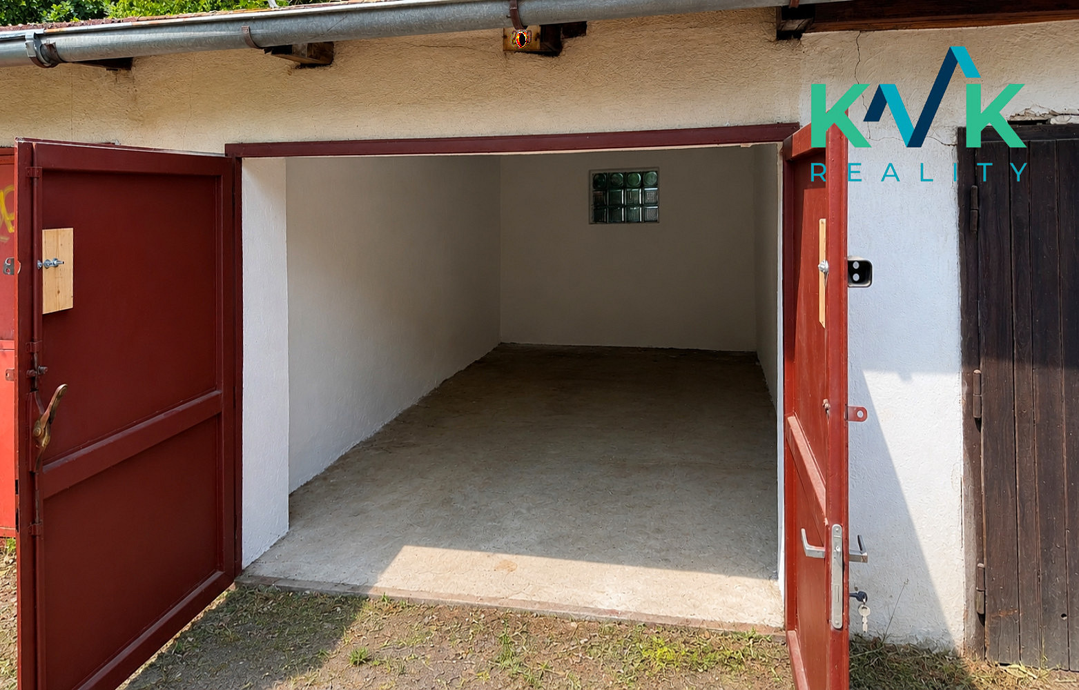 Prodej garáže v karlových varech - tuhnicích — photo 3