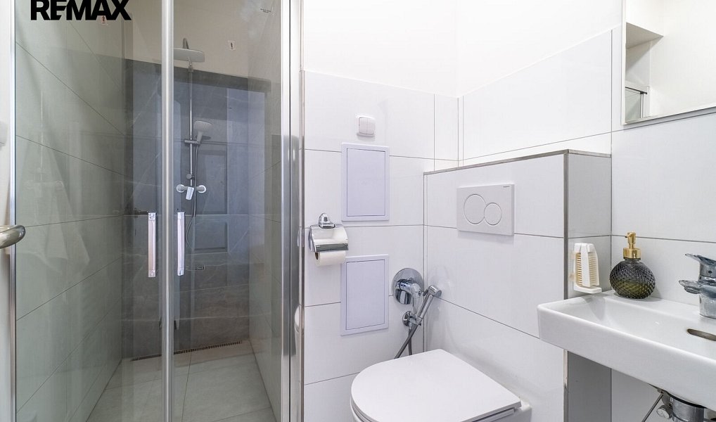 Pronájem bytu 4+1 120 m², Praha – náhled fotky 9