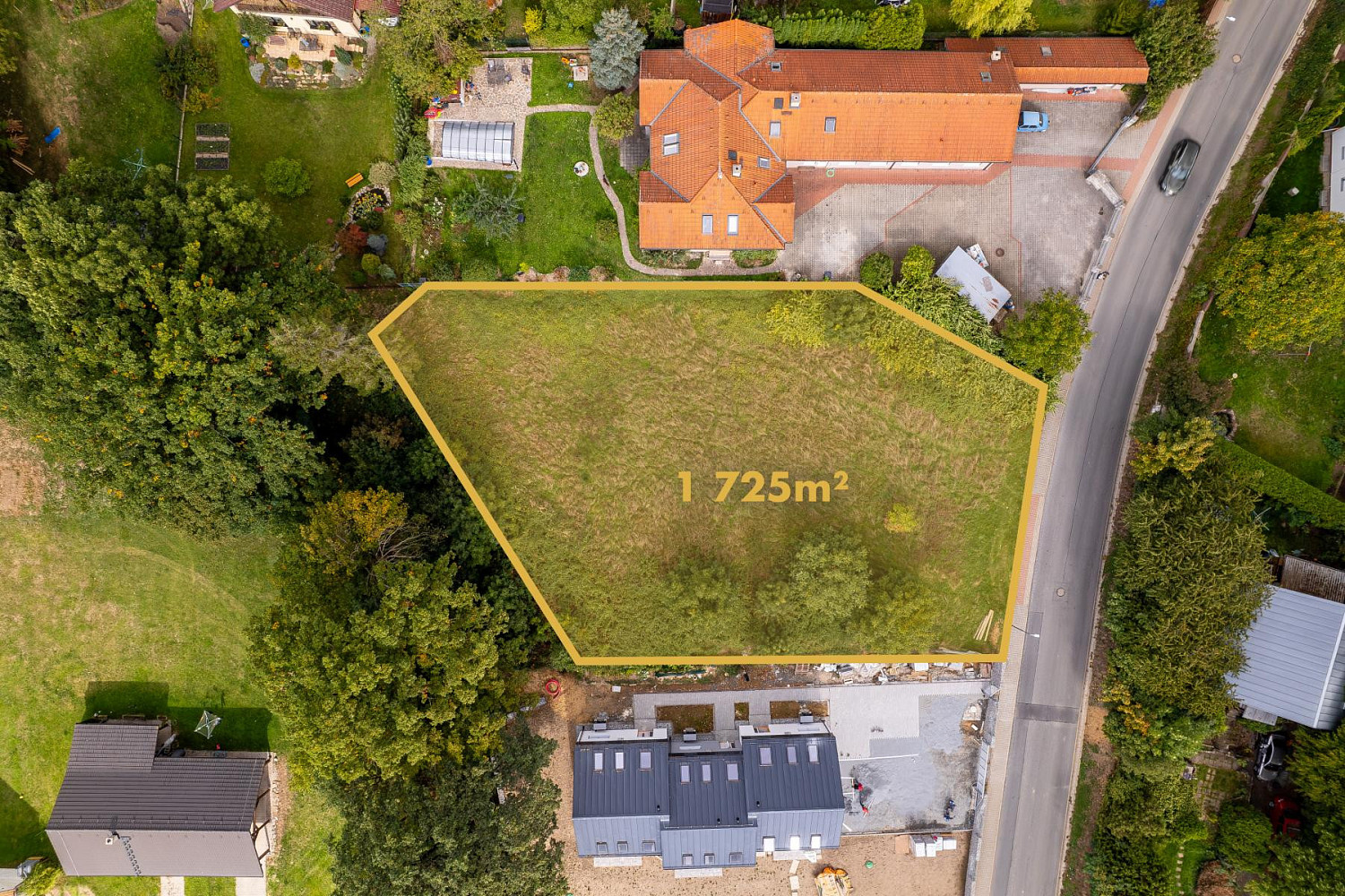 Prodej stavebního pozemku 1 725 m²
