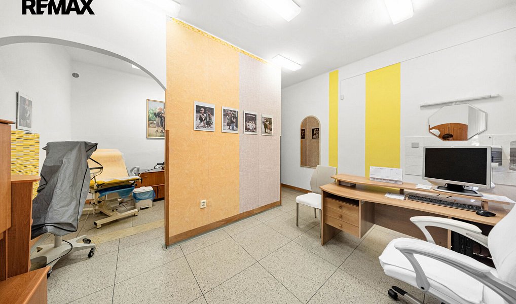 Prodej domu 361 m² s pozemkem 1 042 m², Kolín – náhled fotky 23