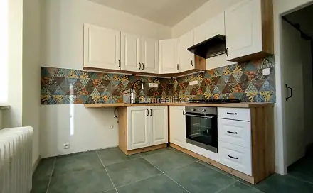 Pronájem bytu 2+1 57 m², K. Čapka, Karlovy Vary