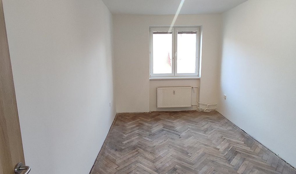 Pronájem bytu 2+1 56 m², Cheb – náhled fotky 5
